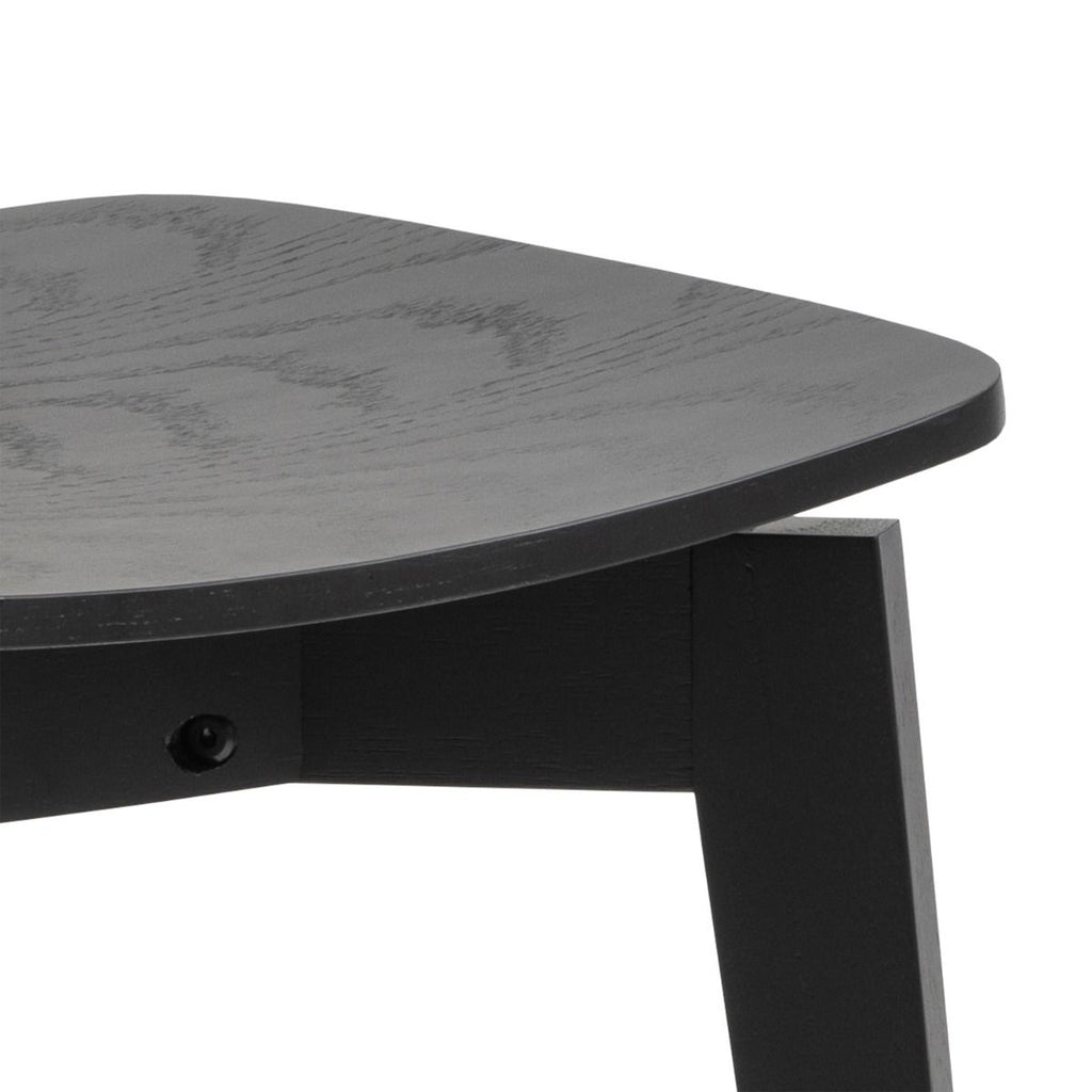 Roxby Round Dining Table in Black 105x76cm includes 4 Roxby Dining Chairs in Black