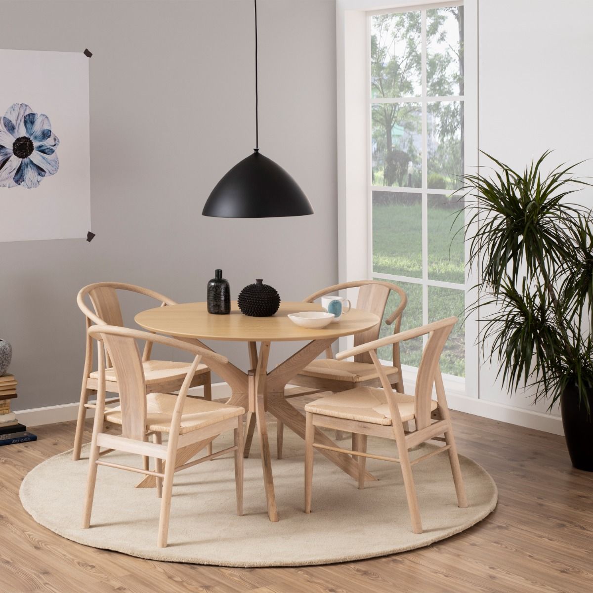 I_Duncan Round Dining Table in White Oak includes 4 Cassandra Dining Chair includes Armrest in White Oak
