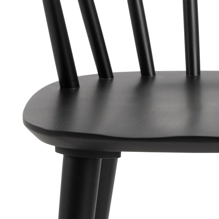 Christo Dining Table in Oak includes 6 Ida Dining Chair in Black